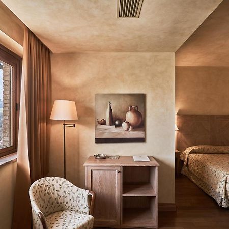 Borgo Lanciano Hotel Castelraimondo Eksteriør billede