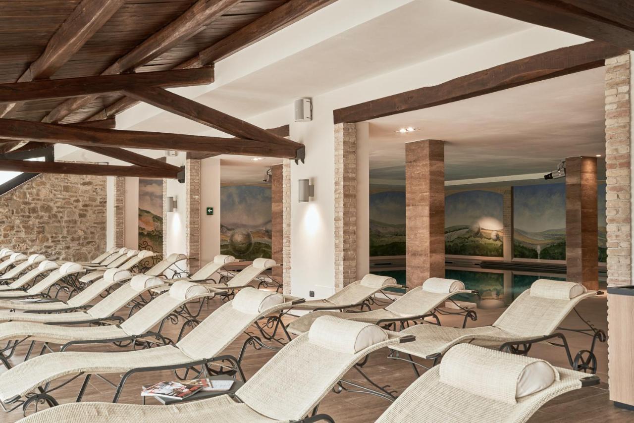 Borgo Lanciano Hotel Castelraimondo Eksteriør billede