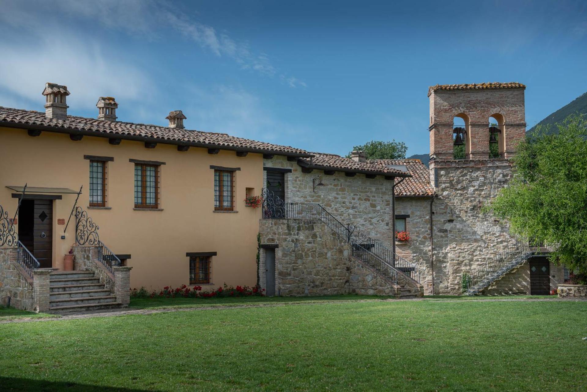 Borgo Lanciano Hotel Castelraimondo Eksteriør billede