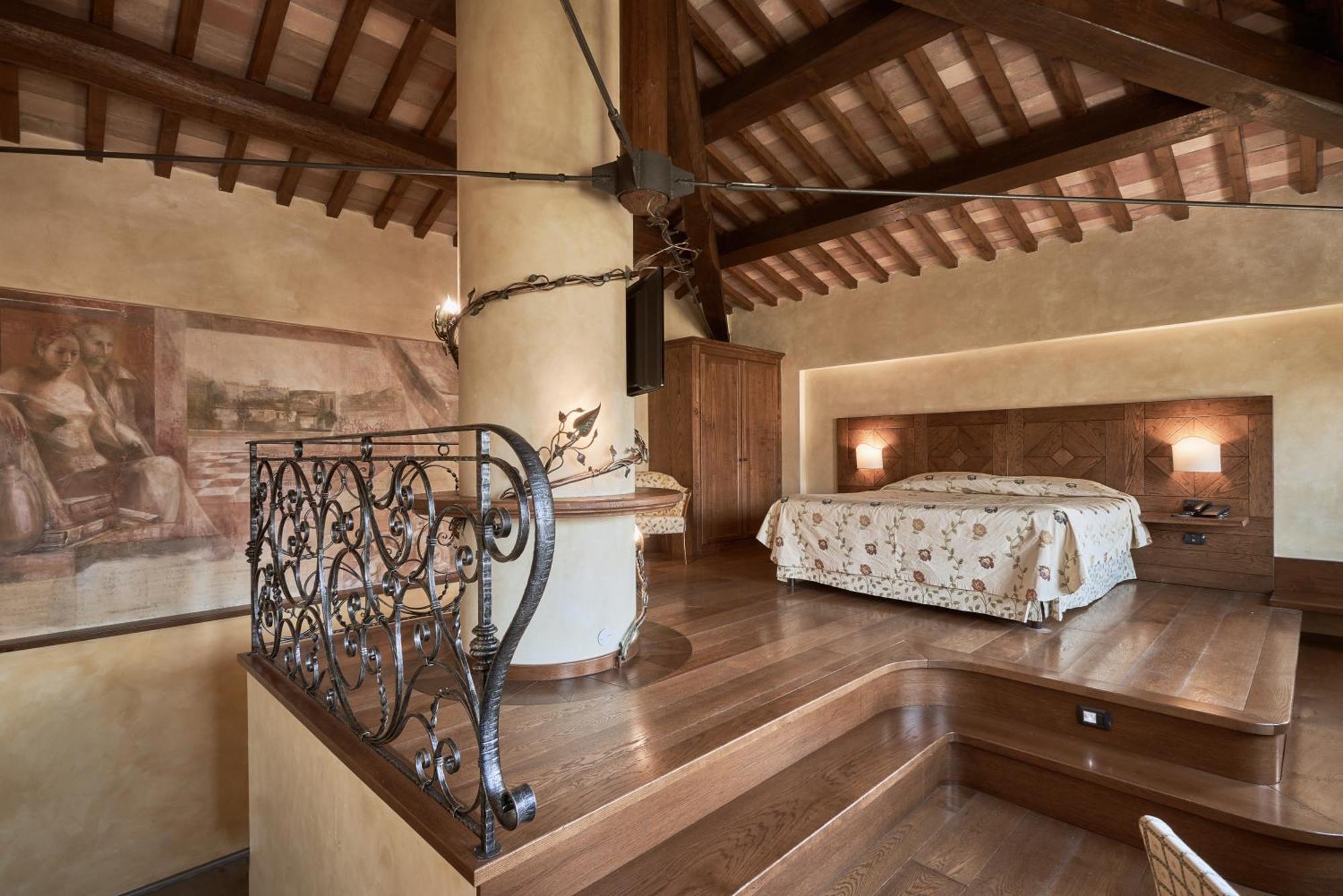 Borgo Lanciano Hotel Castelraimondo Eksteriør billede