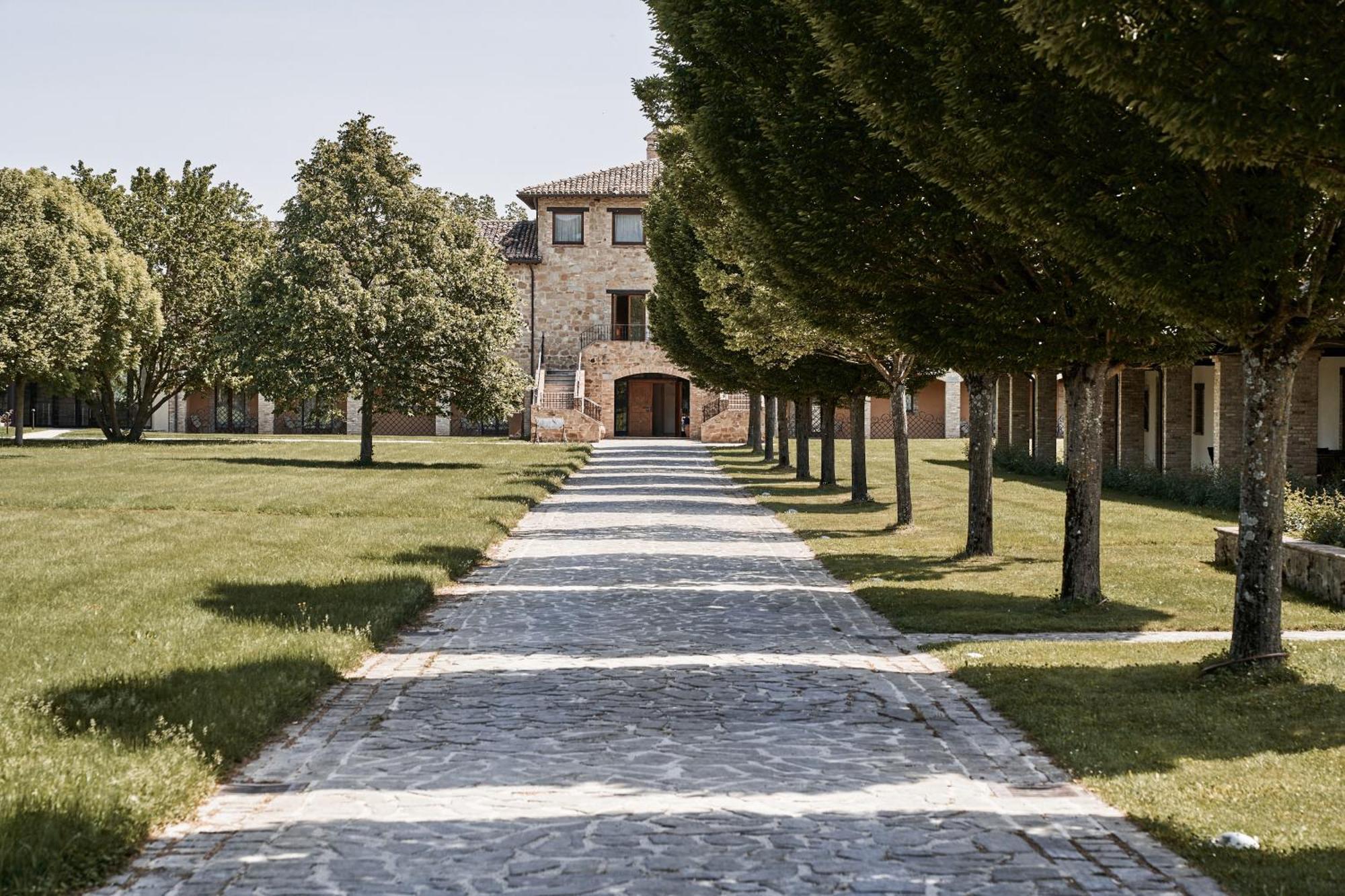 Borgo Lanciano Hotel Castelraimondo Eksteriør billede
