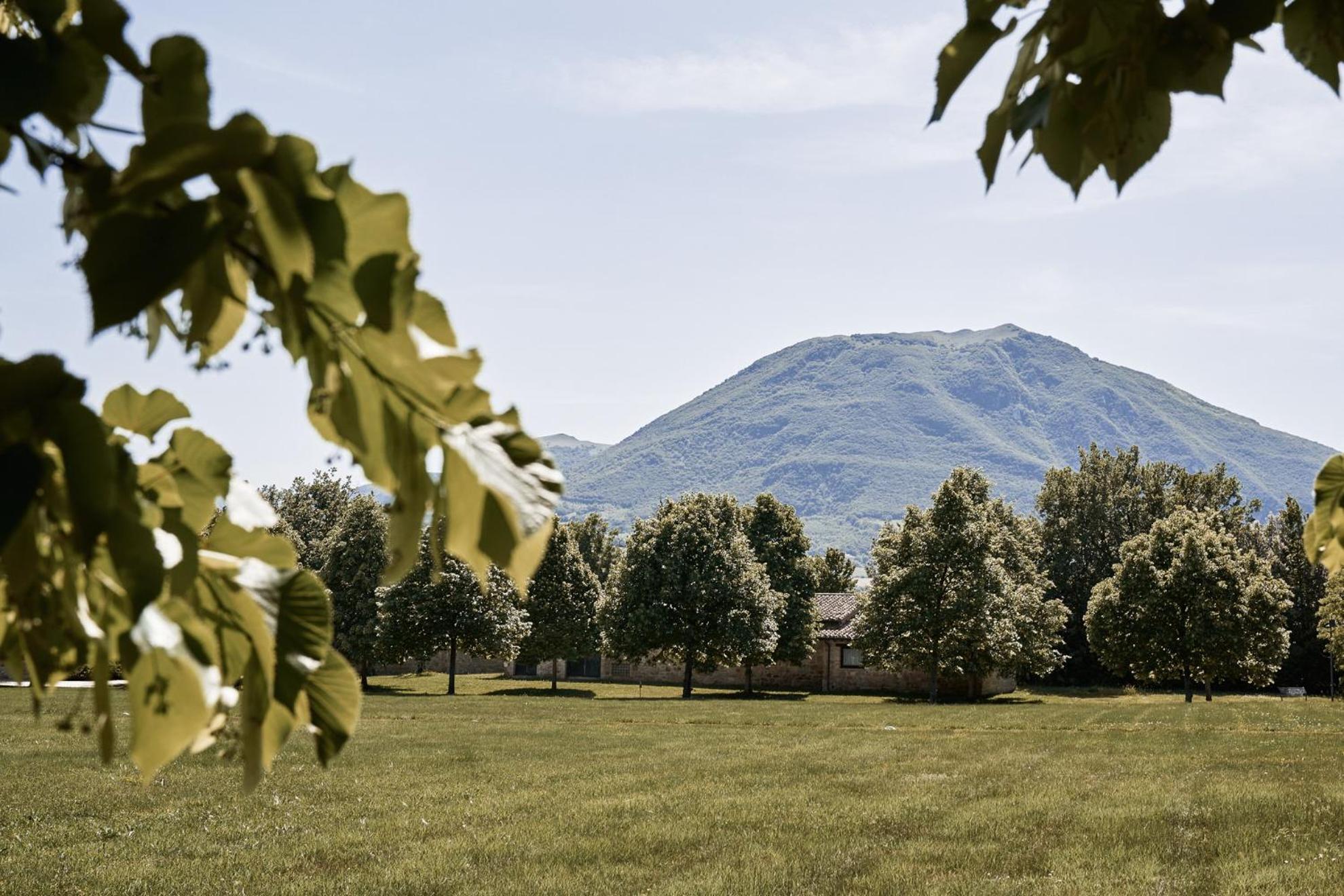 Borgo Lanciano Hotel Castelraimondo Eksteriør billede