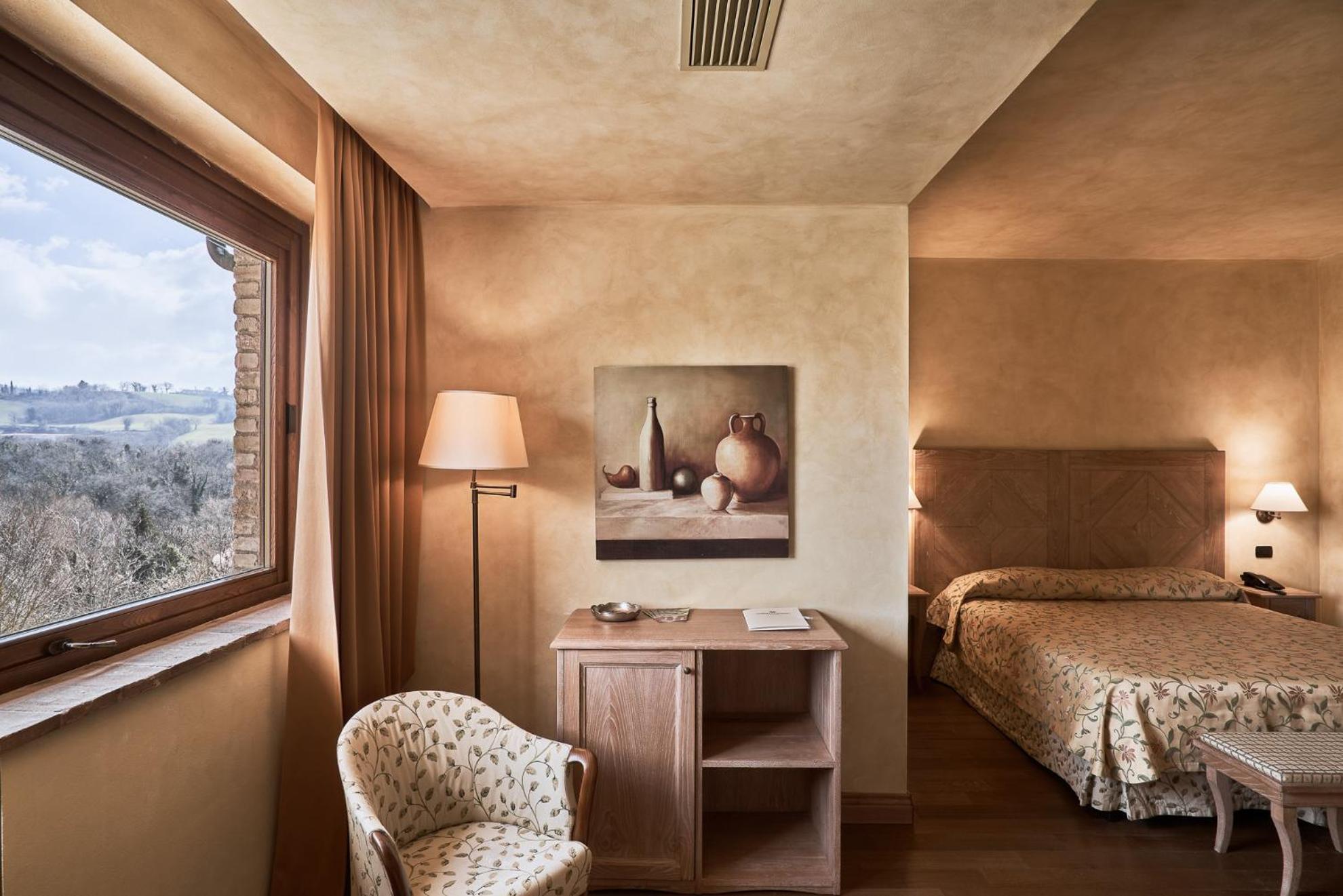 Borgo Lanciano Hotel Castelraimondo Eksteriør billede