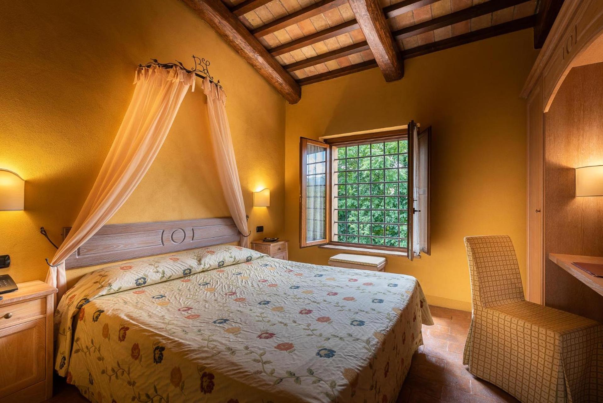 Borgo Lanciano Hotel Castelraimondo Eksteriør billede